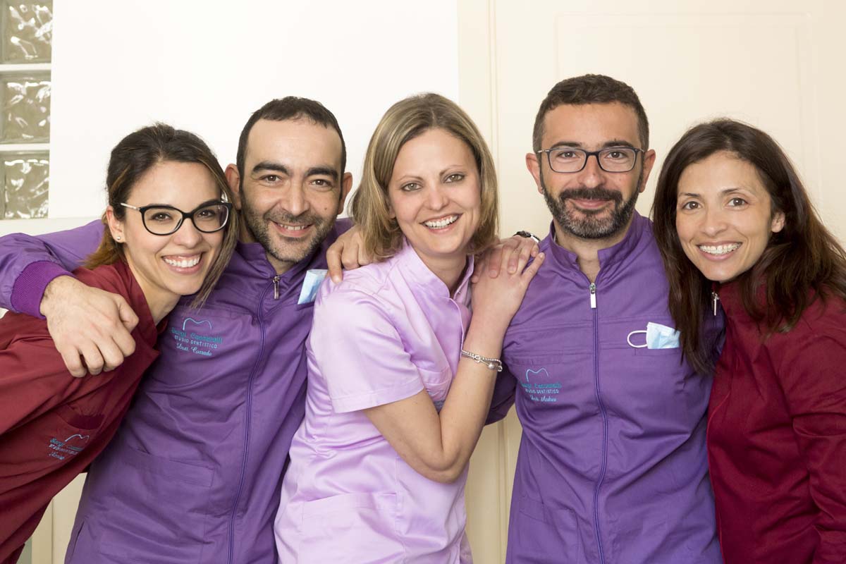 Lo Staff dell'ambulatorio dentistico Sergi Ceccarelli